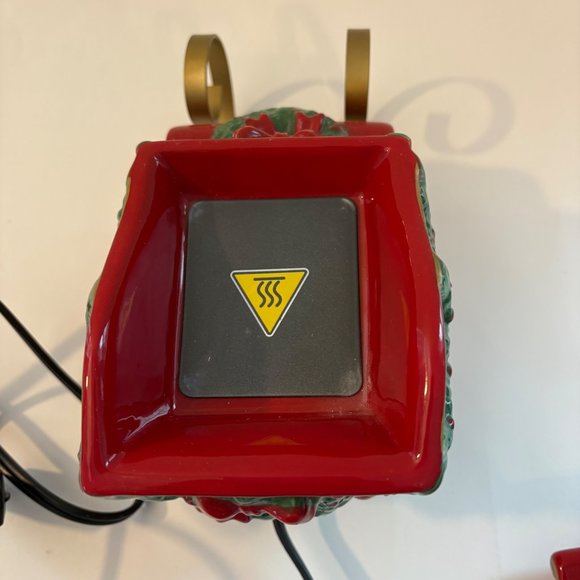 Scentsy Holiday Collection 2014 Santa’s Sleigh Retired Element Warmer Plug In - Picture 7 of 9